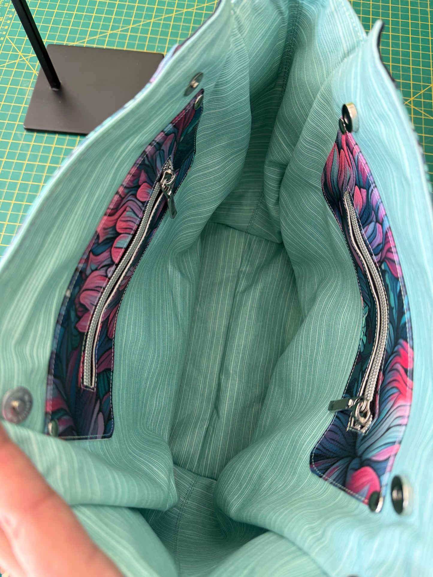 Samaren Shoulder Bag