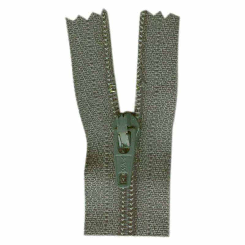 COSTUMAKERS General Purpose Closed End Zipper 23cm (9″) - Rail - 1700