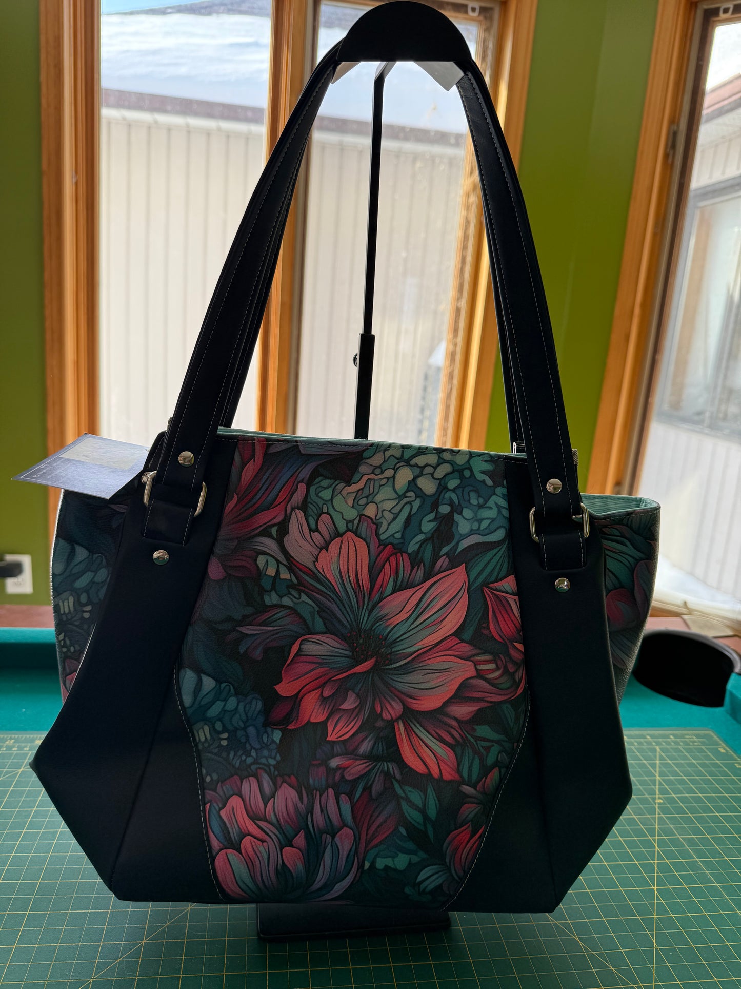Samaren Shoulder Bag