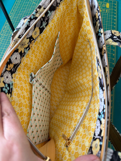Minerva Shoulder Bag