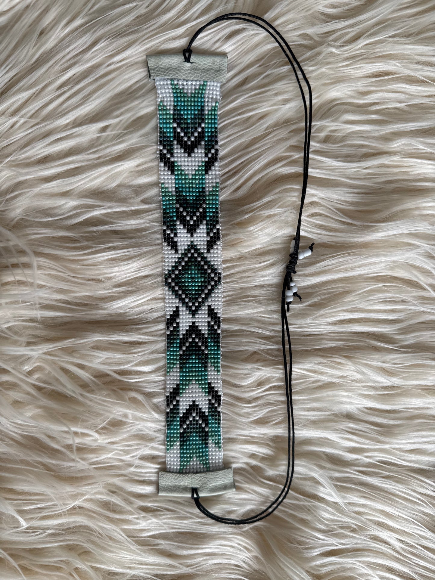 Beaded Choker Necklace 9”